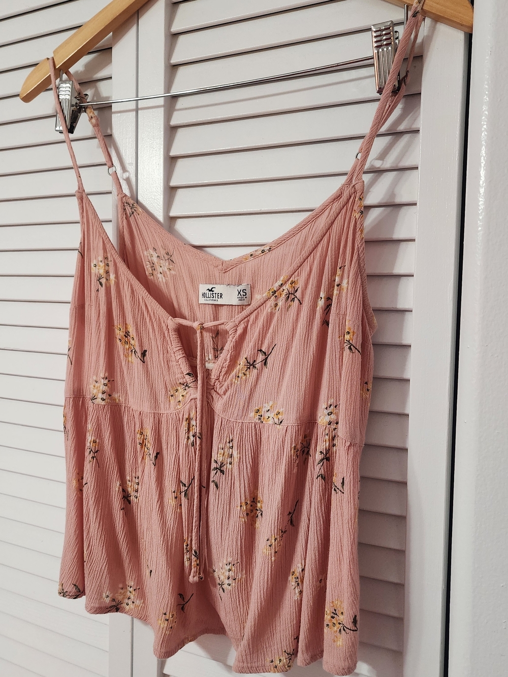 Hollister Pink Floral Tie-Front Cami Top